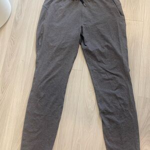 Lululemon On the Fly Pants (Size 6)